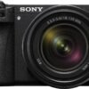 Sony A6700 + E-mount Standaardlens 18 - 135 mm Zwart