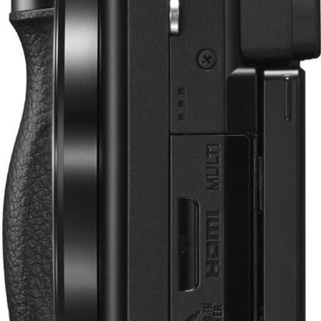 Alternative view of Sony A6100 + 16-50mm + 55-210mm